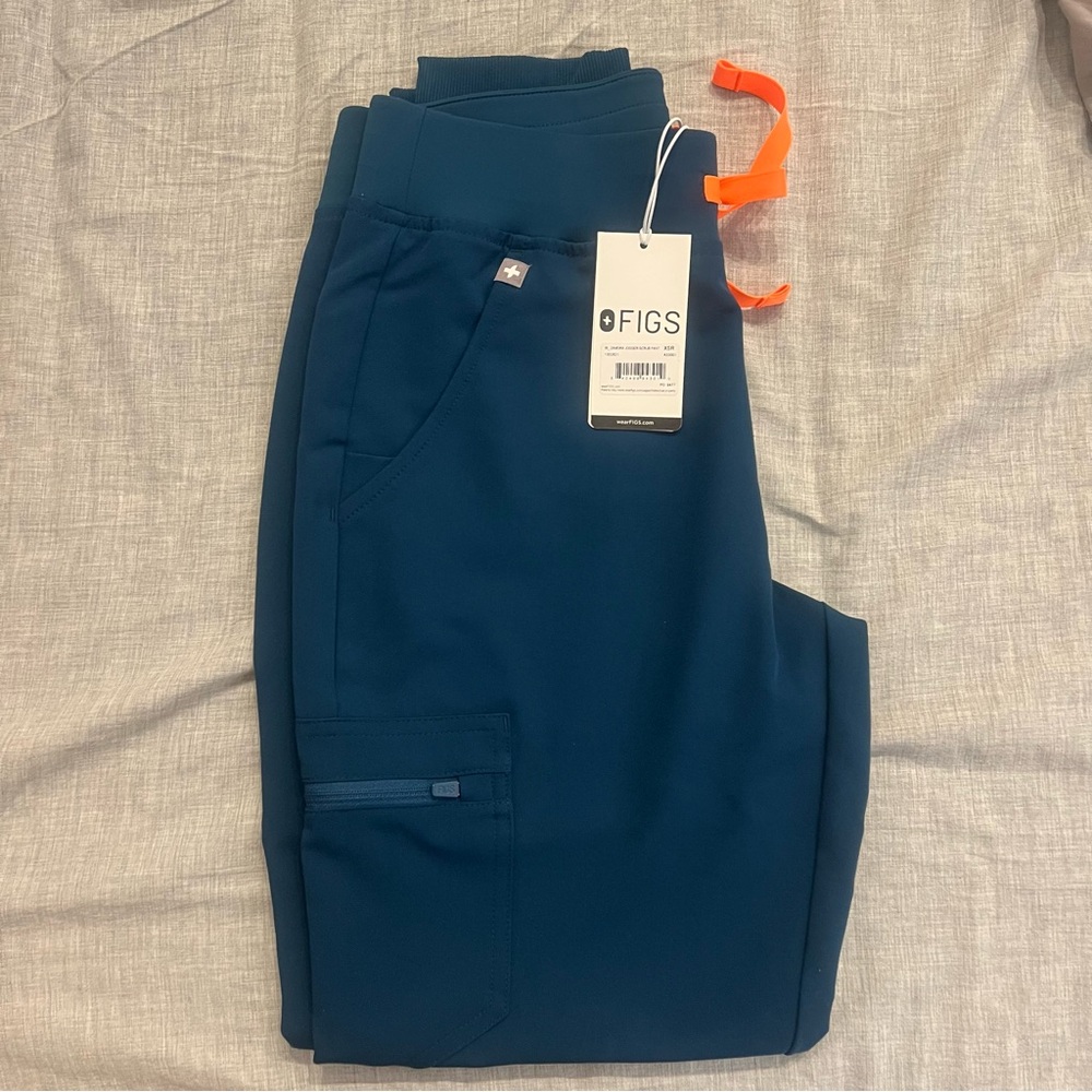 FIGS XSR Blue Lagoon Women’s Zamora Jogger Scrub Pants